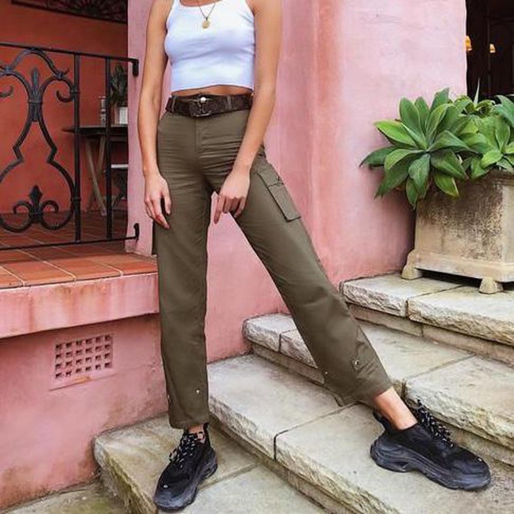 Tiger Mist Delta Cargo Pants in Khaki